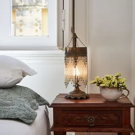 Charming Central Apartment